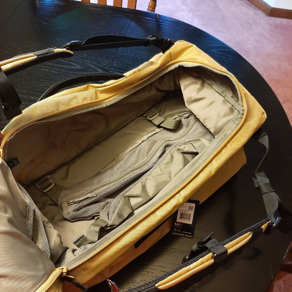 5.11 Allhaula Duffel 45Liter - Picture 3 of 6